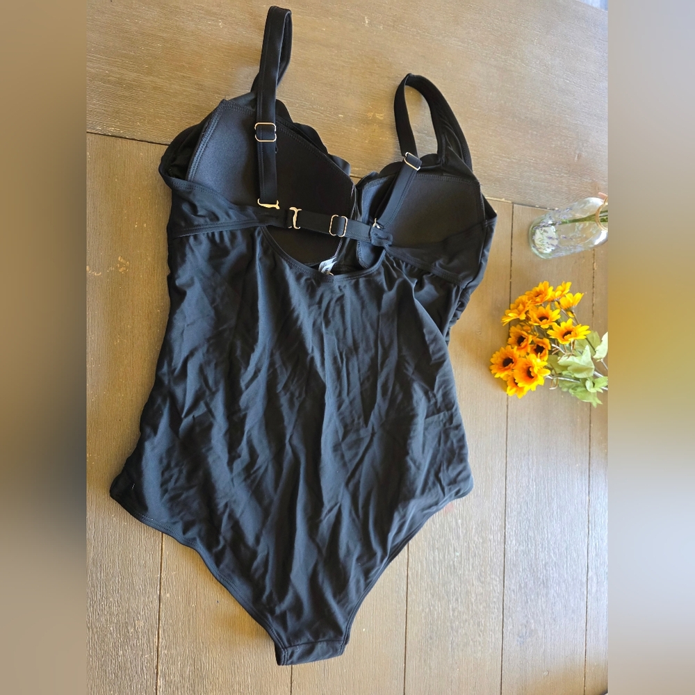 Black Scalloped One-Piece Swimsuit 18W - Picture 4 of 5